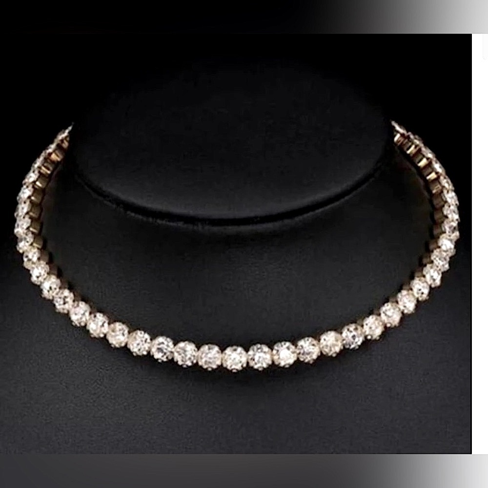 Elegant Silver Flex Choker Necklace with Cubic Zirconia Crystals - Picture 1 of 11